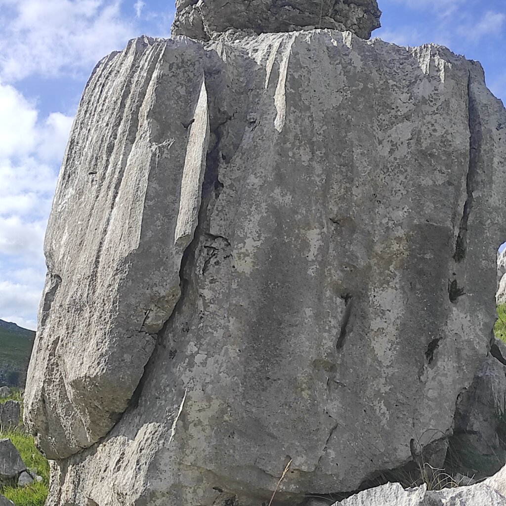 — Proyectos en piedra y derivados en polvo de piedra .